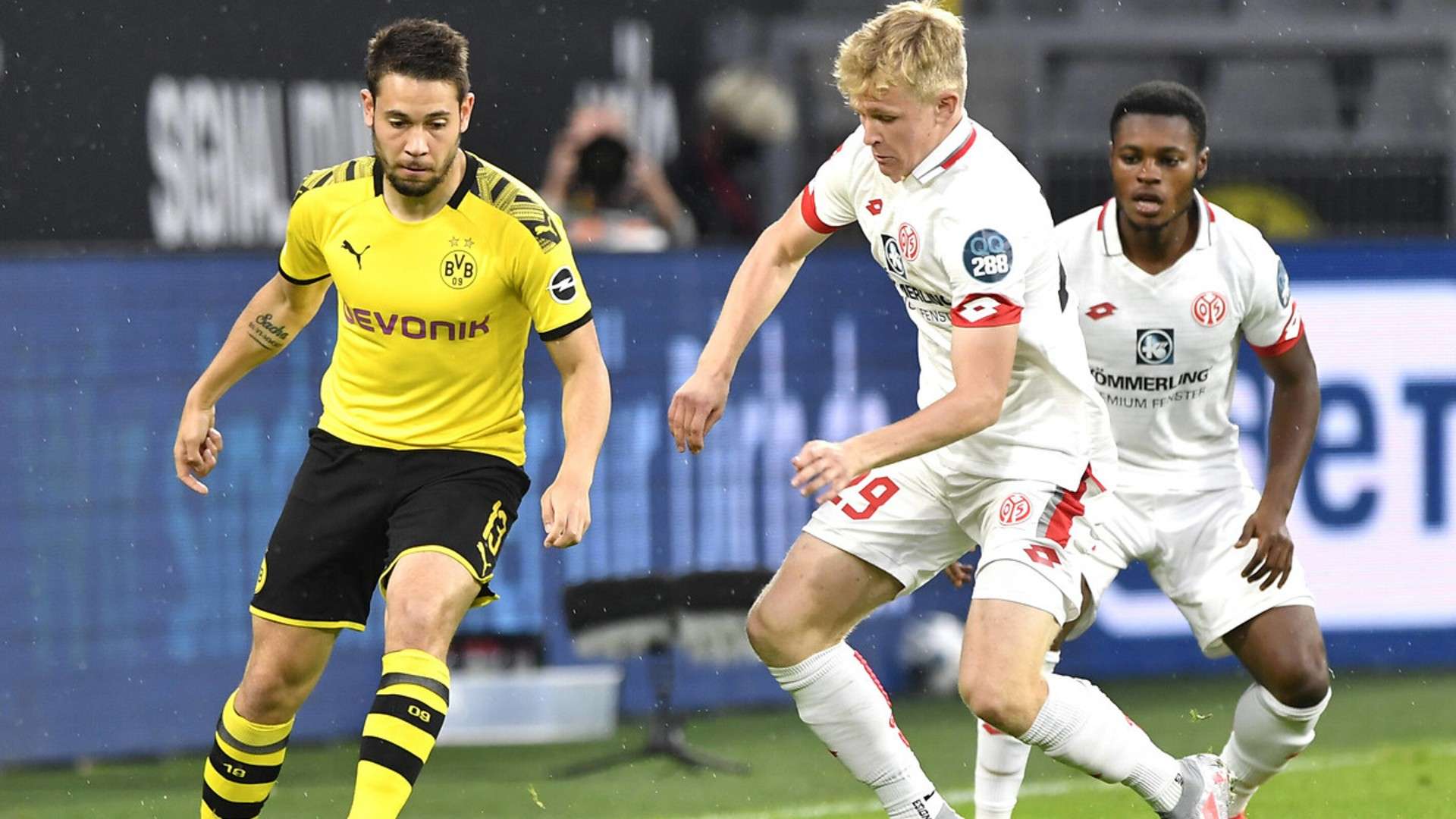 Borussia Dortmund v Mainz 06172020