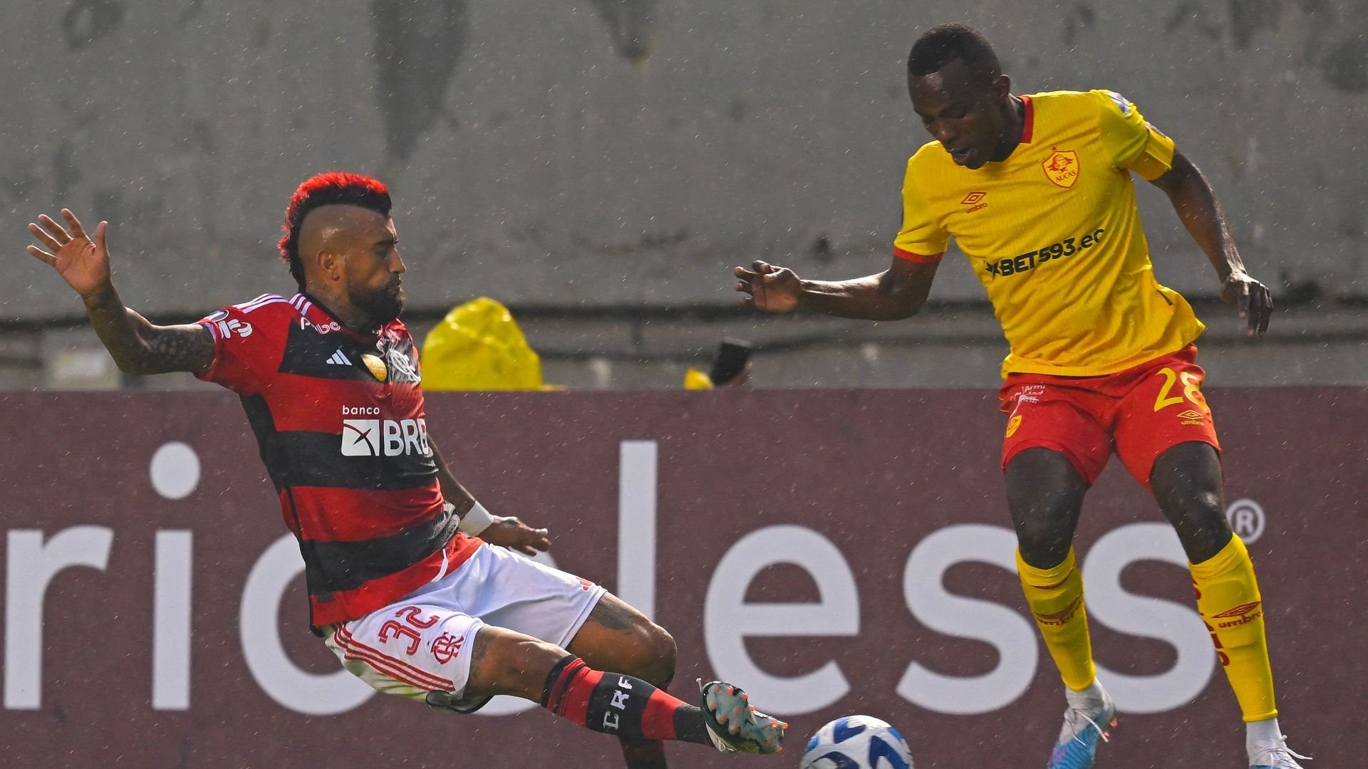 Arturo Vidal Flamengo Aucas 