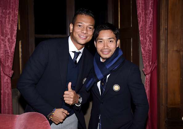 Fredy Guarin y Yuto Nagatomo.