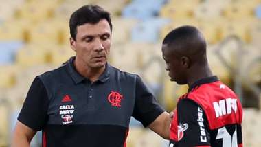 Vinicius Junior Ze Ricardo Flamengo Atletico-MG Brasileirao Serie A 13052017