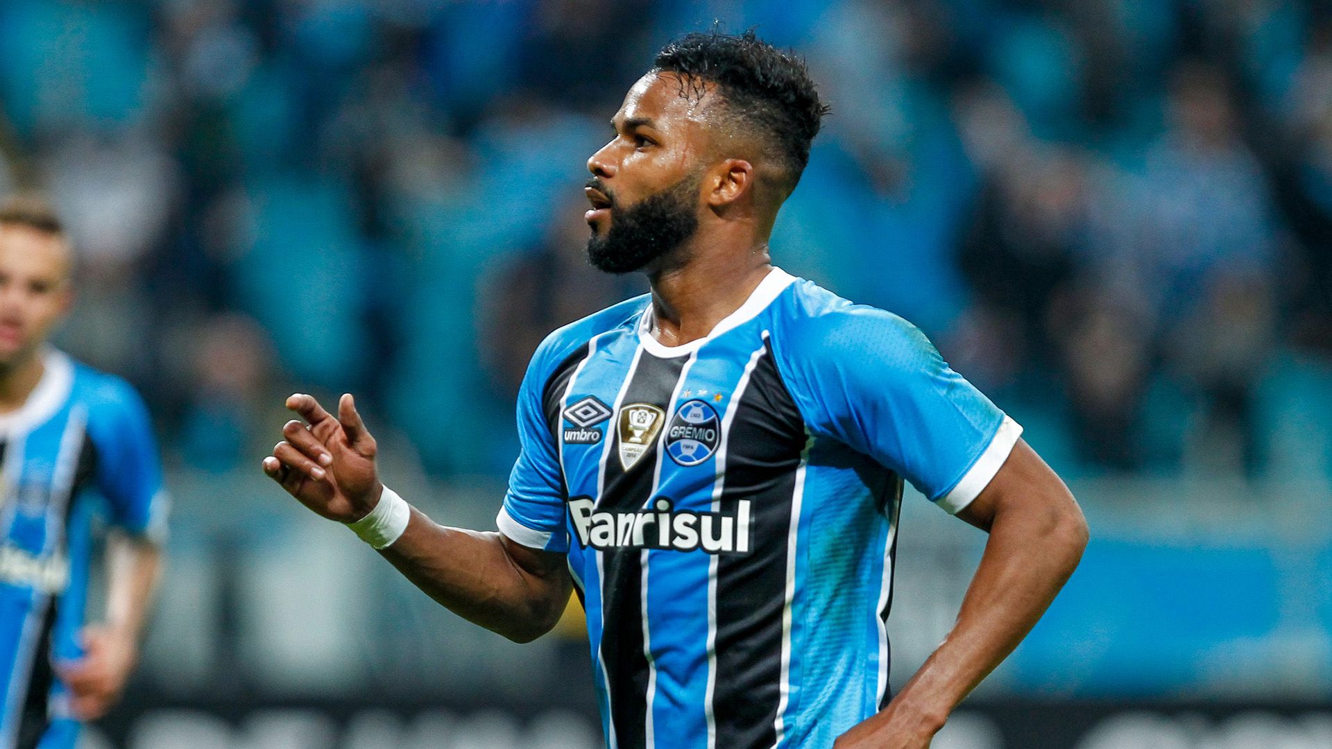 Fernandinho Gremio Coritiba Brasileirao Serie A 22062017