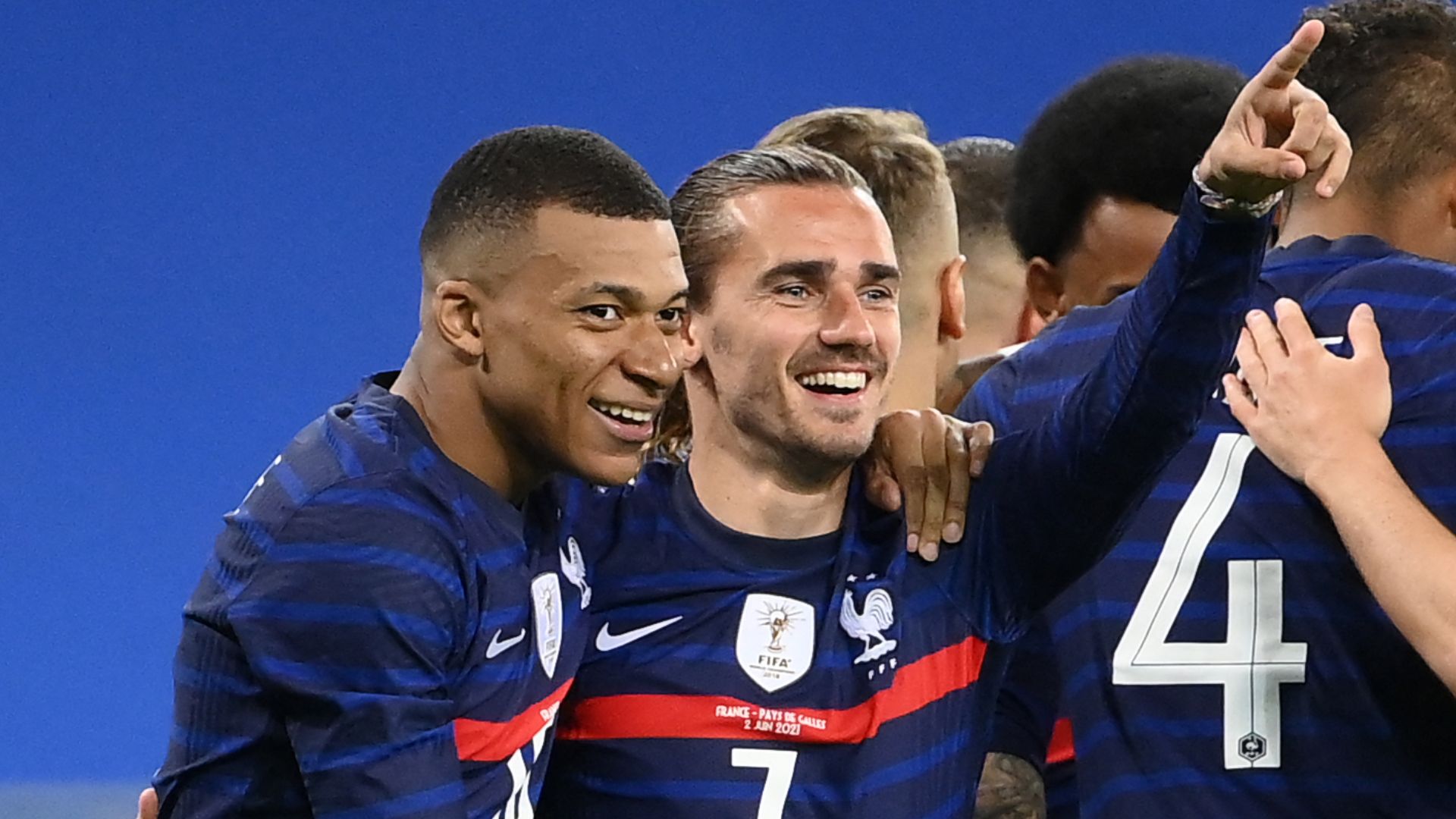 Mbappé Griezmann France Galles cropped