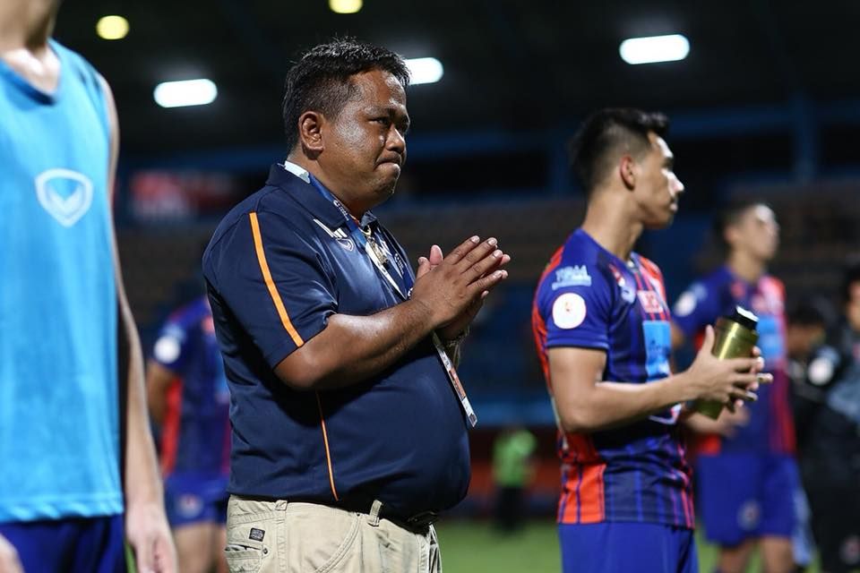 จเด็จ มีลาภ