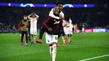 Ashley Young Manchester United PSG 0319
