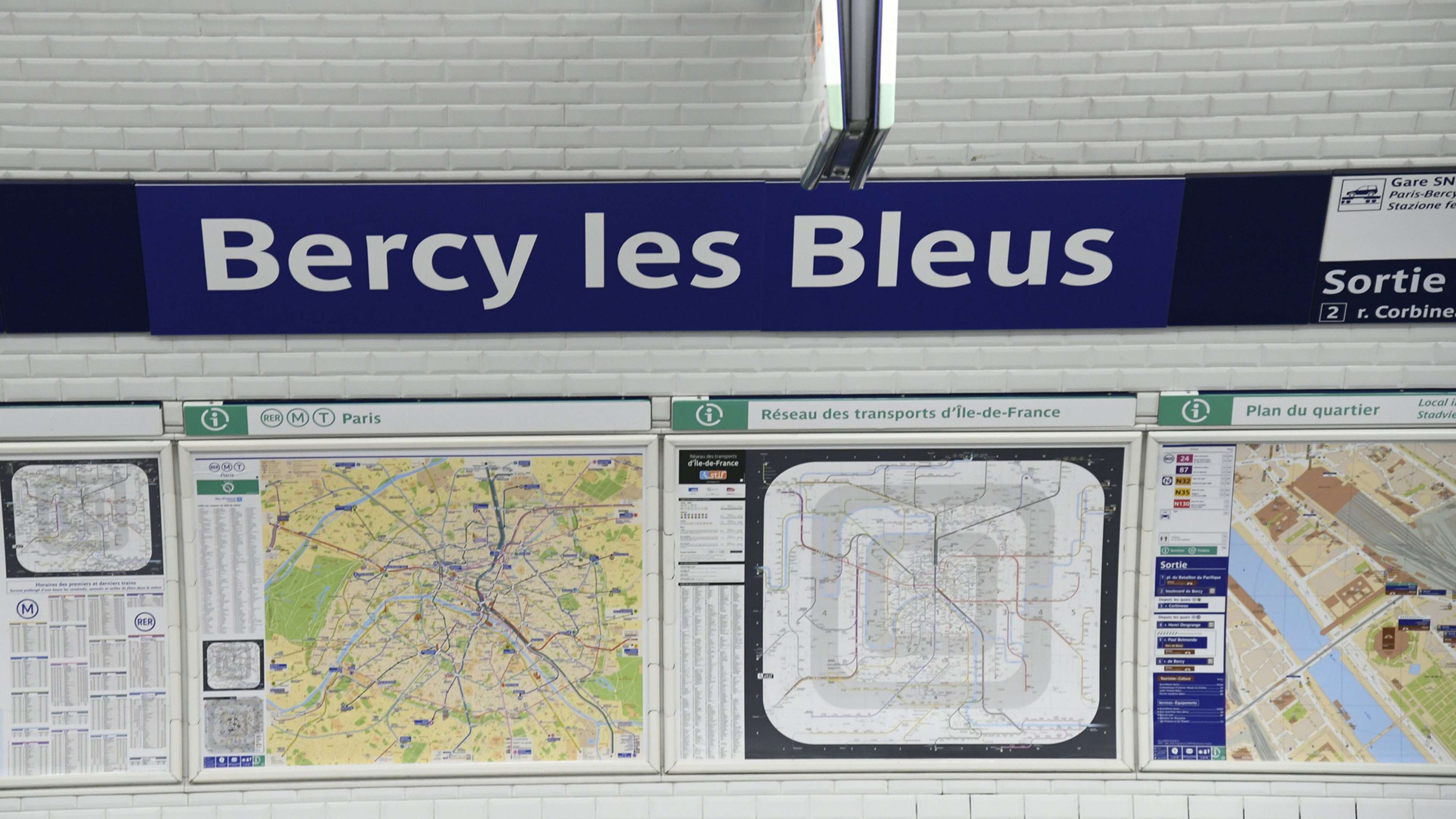 Bercy Les Bleus Metro 16072018