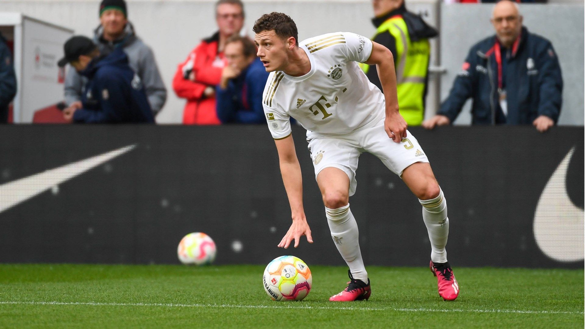 Benjamin Pavard Freiburg FC Bayern 2023