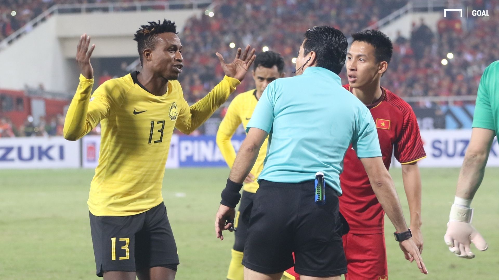 Alireza Faghani referee Vietnam Malaysia AFF Cup 2018 final