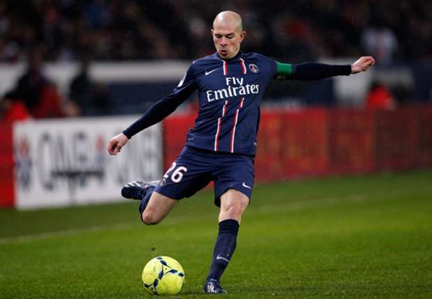 Olympique Lyonna_Christophe Jallet_ Paris Saint-Germain