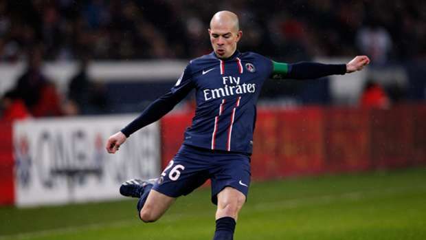 Olympique Lyonna_Christophe Jallet_ Paris Saint-Germain