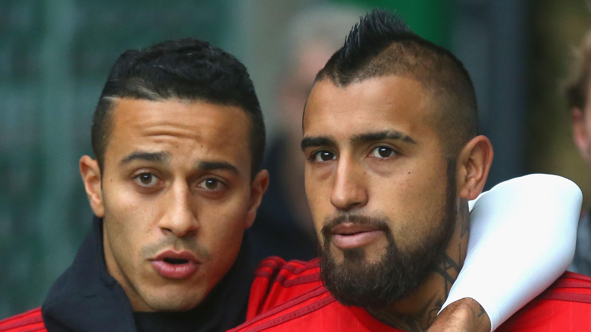 Thiago Arturo Vidal Bayern München Bundesliga 10172015