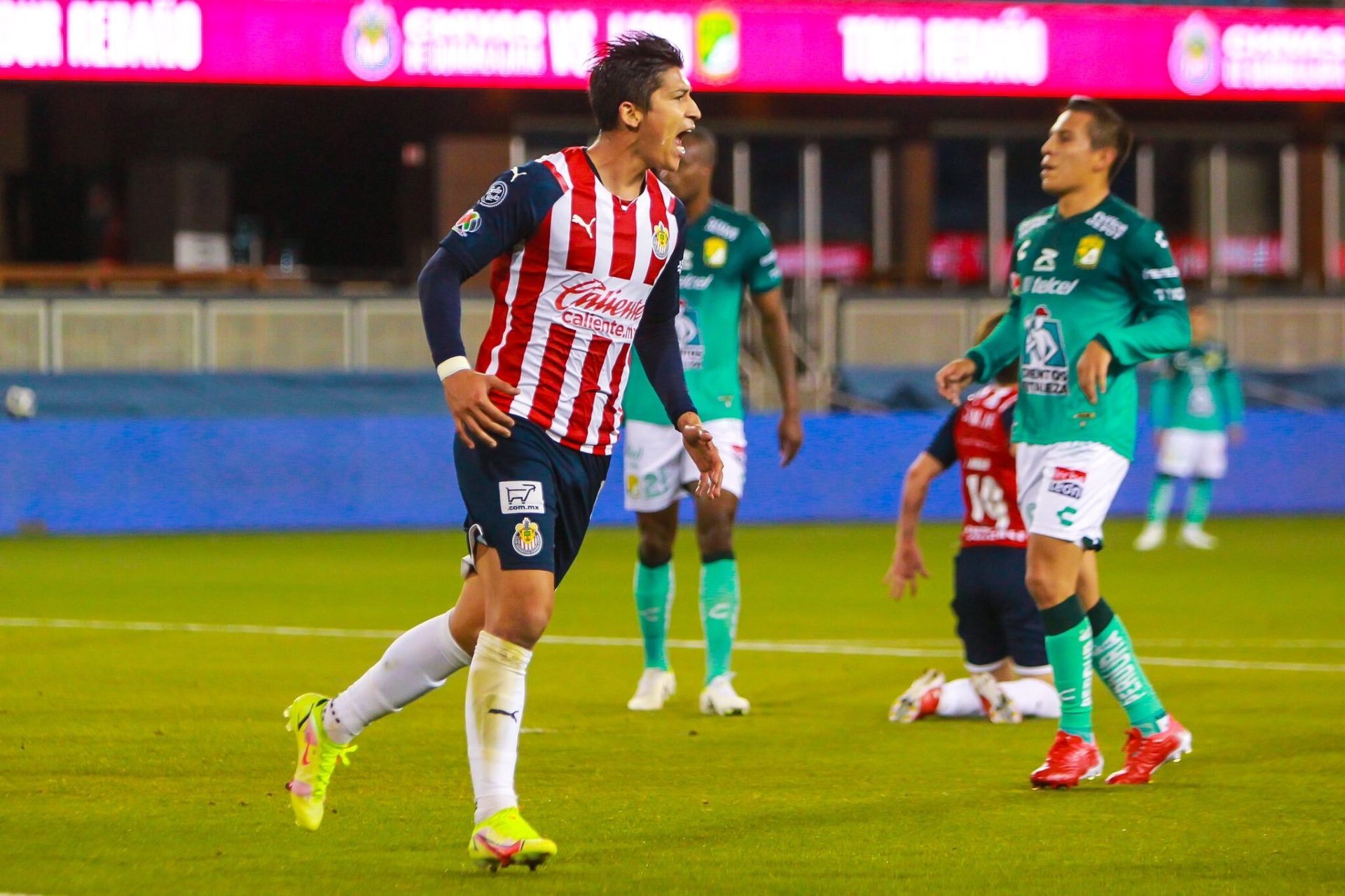 Ángel Zaldivar Chivas León Amistoso 2021