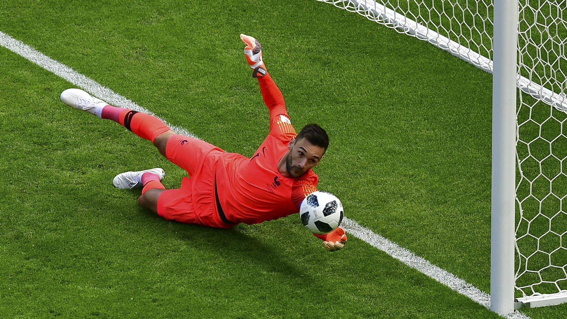 Hugo Lloris France Australia World Cup 2018.jpg