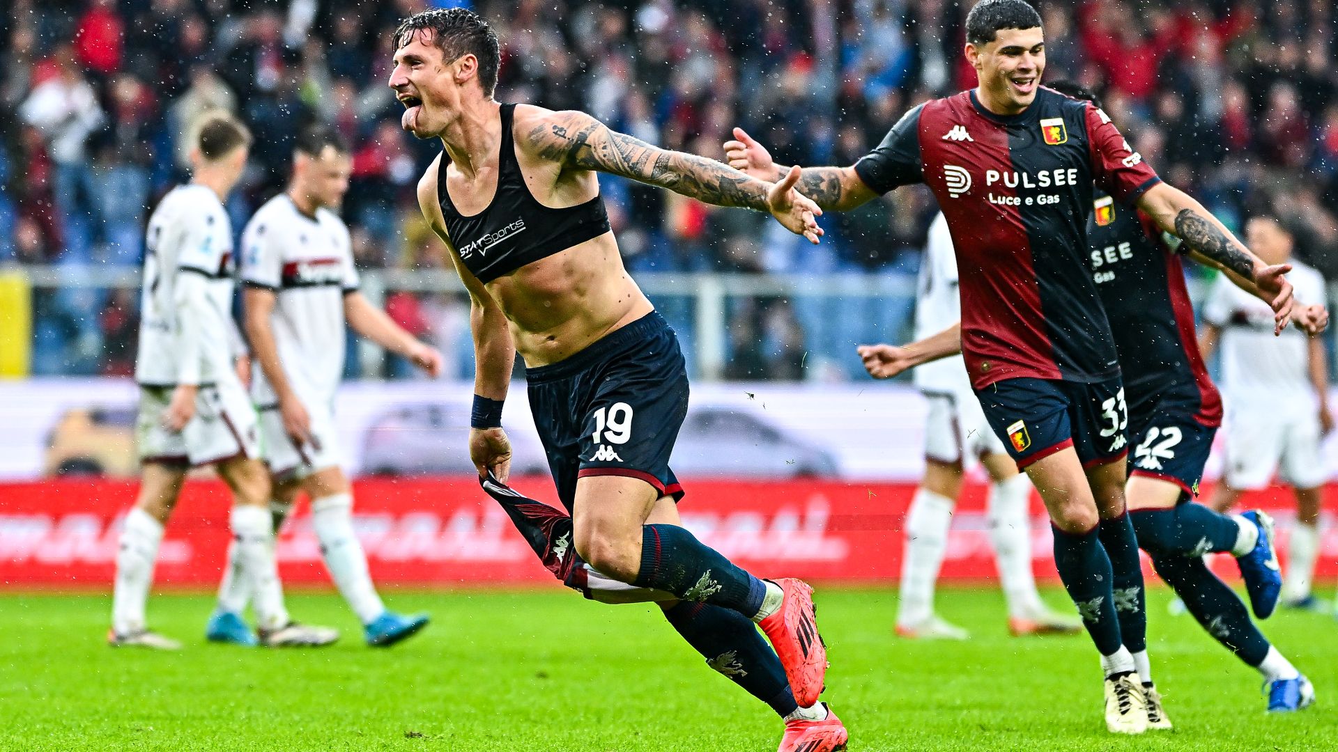 Pinamonti Genoa Bologna
