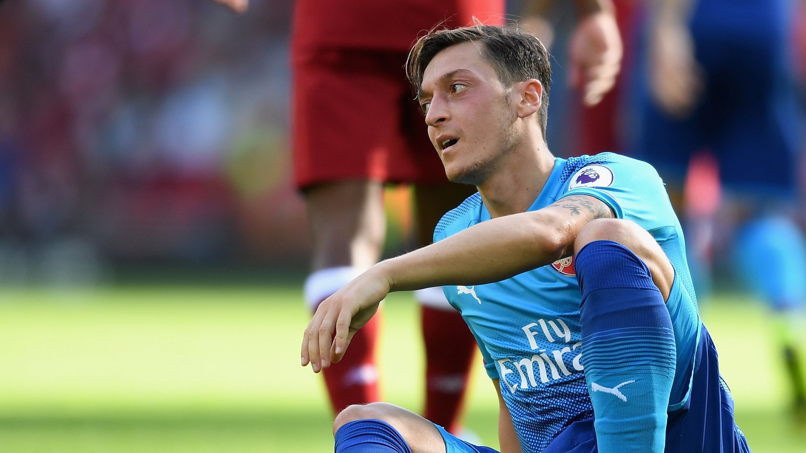 Mesut Ozil Arsenal Liverpool Premier League