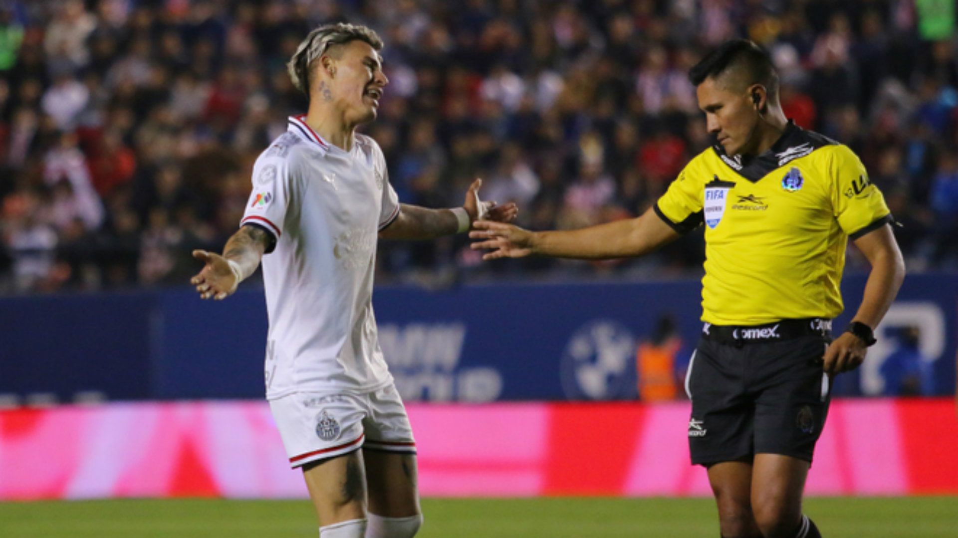 Cristian Calderón Chivas Clausura 2020