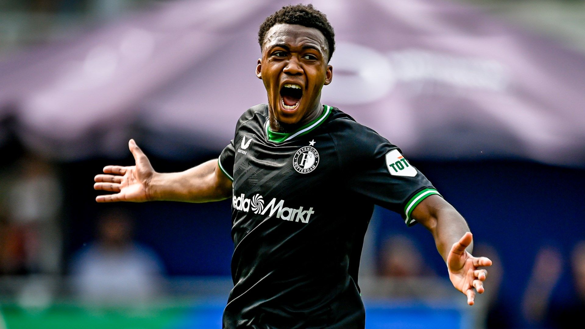 Antoni Milambo Feyenoord 2024-25