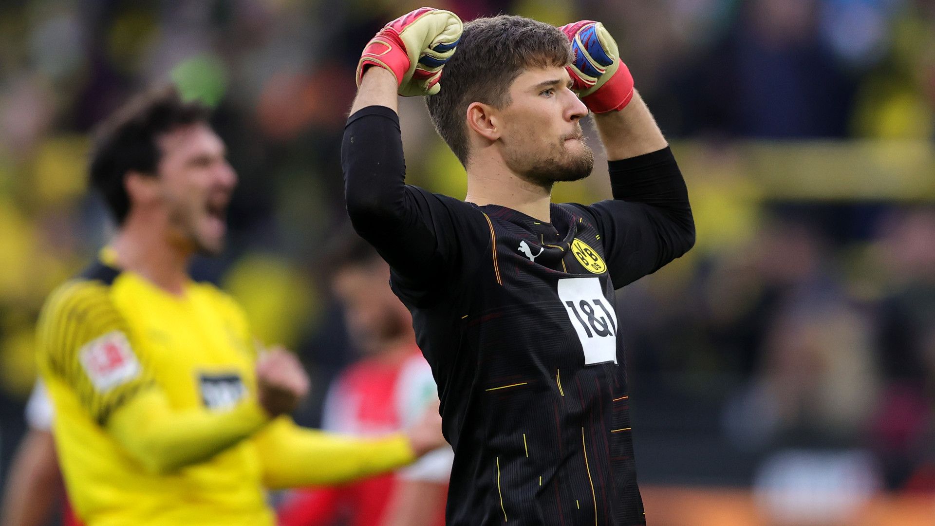GREGOR KOBEL BORUSSIA DORTMUND