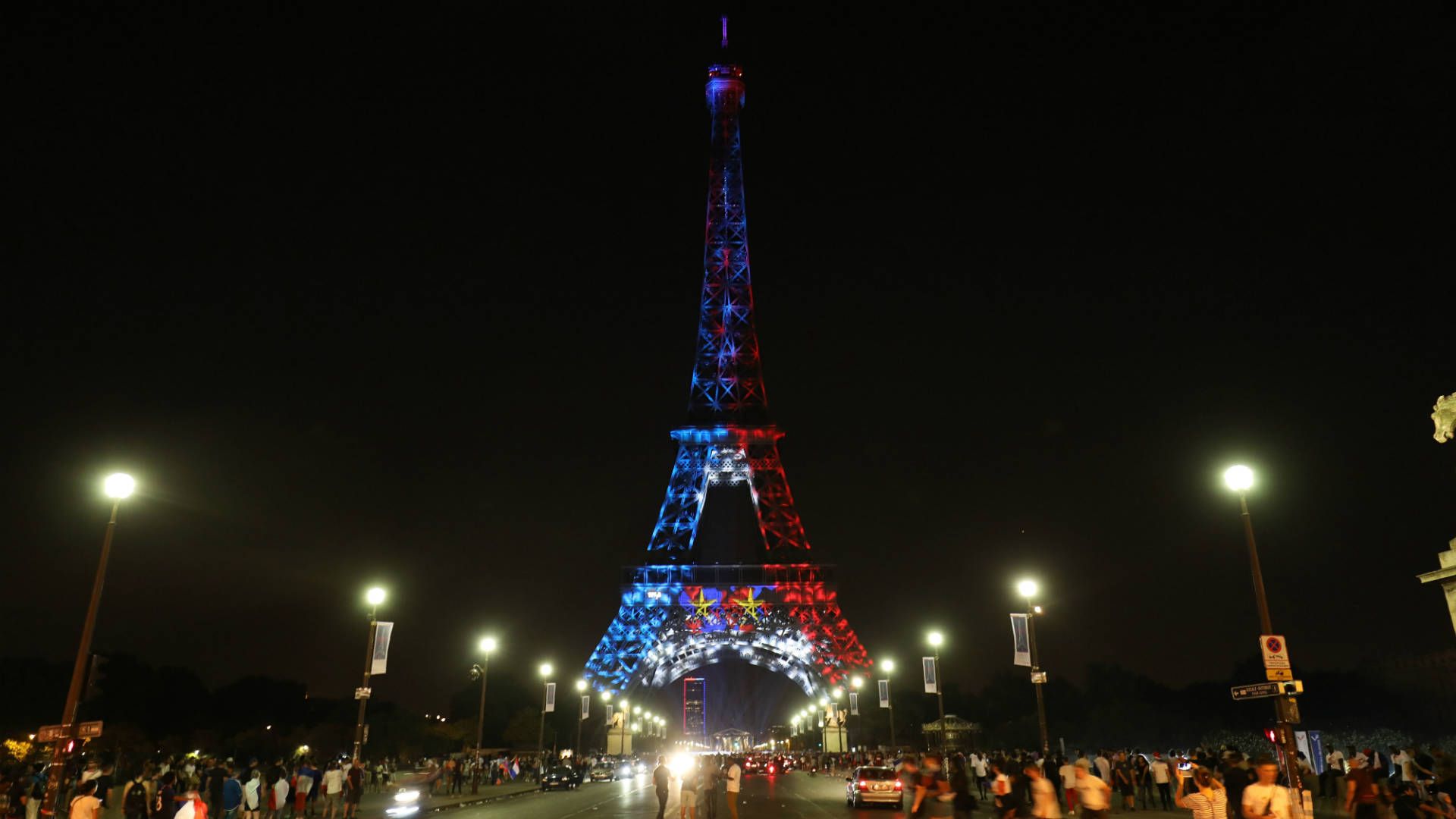 2018-07-16-france-eiffel