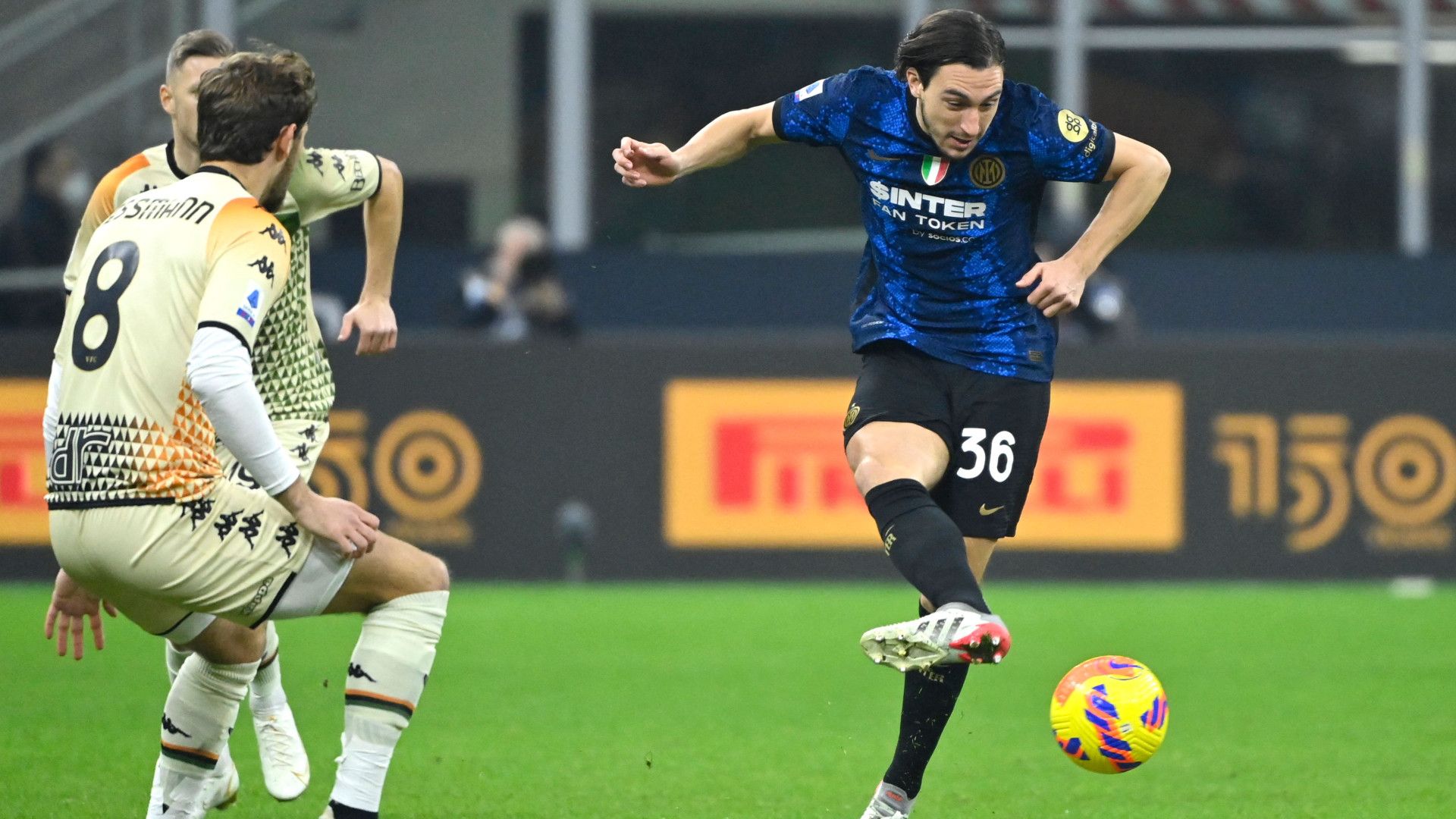 MATTEO DARMIAN INTER SERIE A 22012022