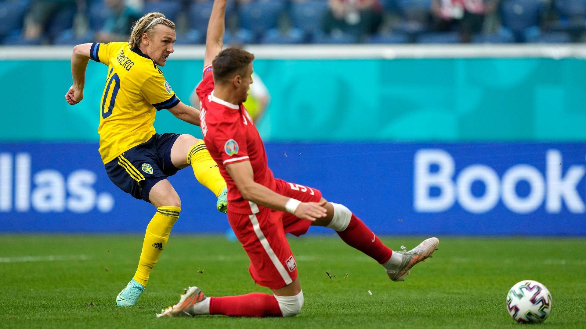 Emil Forsberg Sweden vs Poland Euro 2020