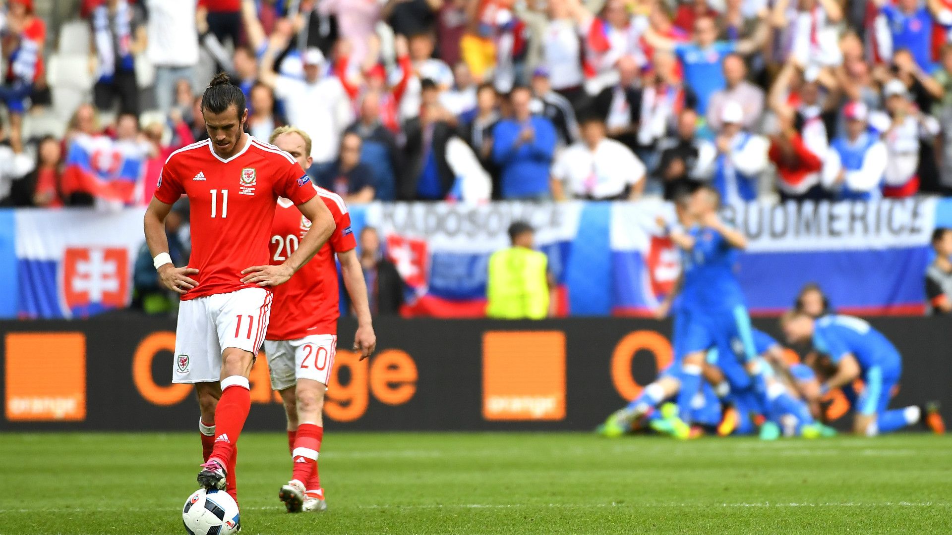 HD Wales Slovakia 110616