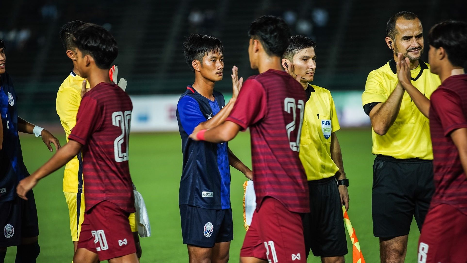 U19 Campuchia 2-1 U19 Thái Lan. U19 Thái Lan. Lịch thi đấu Vòng loại U19 châu Á 2020. Suphanat Mueanta. Vòng loại U19 châu Á 2020. Xem U19 Việt Nam kênh nào. Trực tiếp U19 Việt Nam. U19 Việt Nam. HLV Philippe Troussier. Sieng Sophea. Kết quả bóng đá. Trực tiếp bóng đá hôm nay. Bong da. Xem bong da.