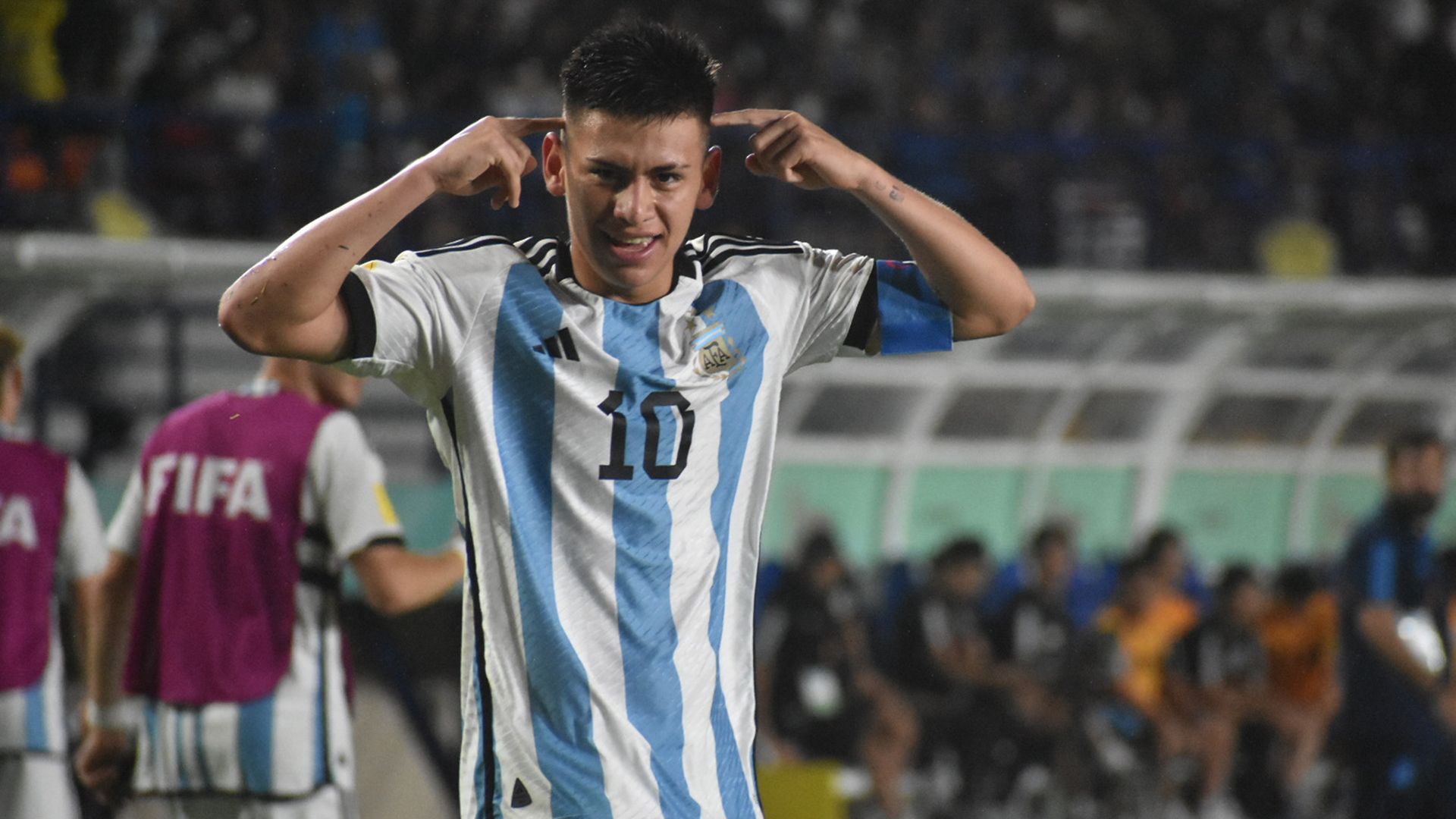 Claudio Echeverri Argentina Japon Mundial Sub17 2023