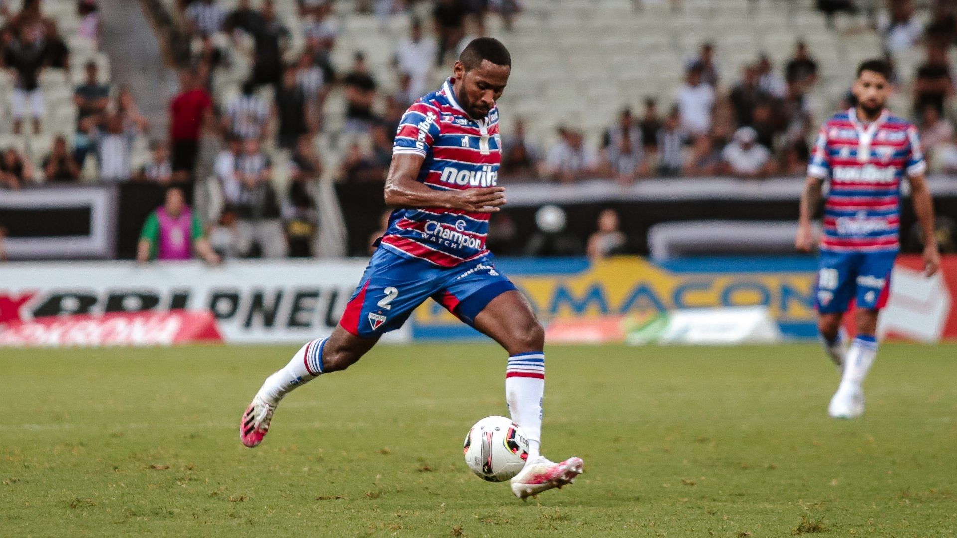 Tinga, defensor do Fortaleza, em jogo do Campeonato Cearense 2023