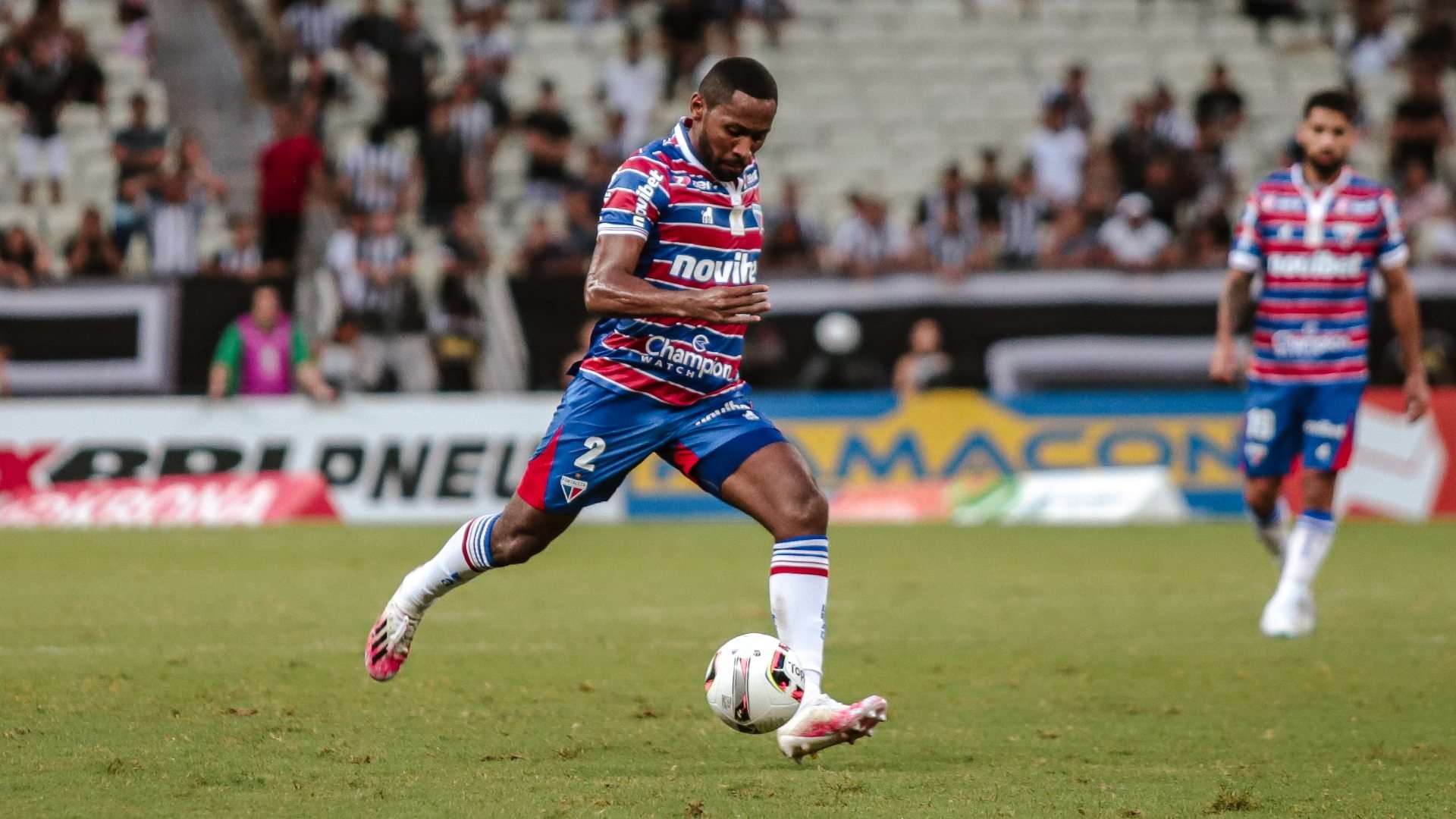 Tinga, defensor do Fortaleza, em jogo do Campeonato Cearense 2023