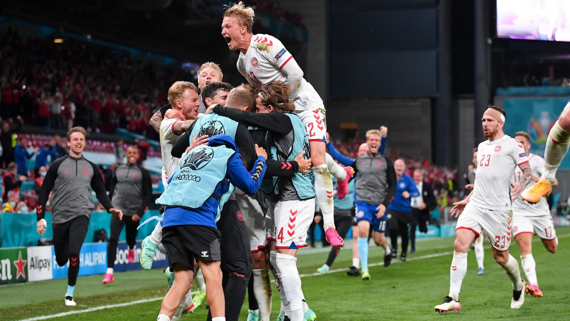 Denmark celebrates goal against Russia
