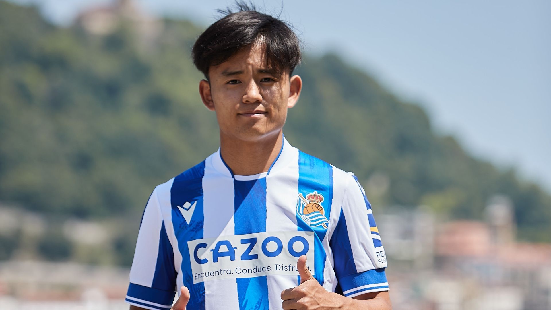 久保建英、レアル・ソシエダ初の公式戦に先発出場！ダビド・シルバらと