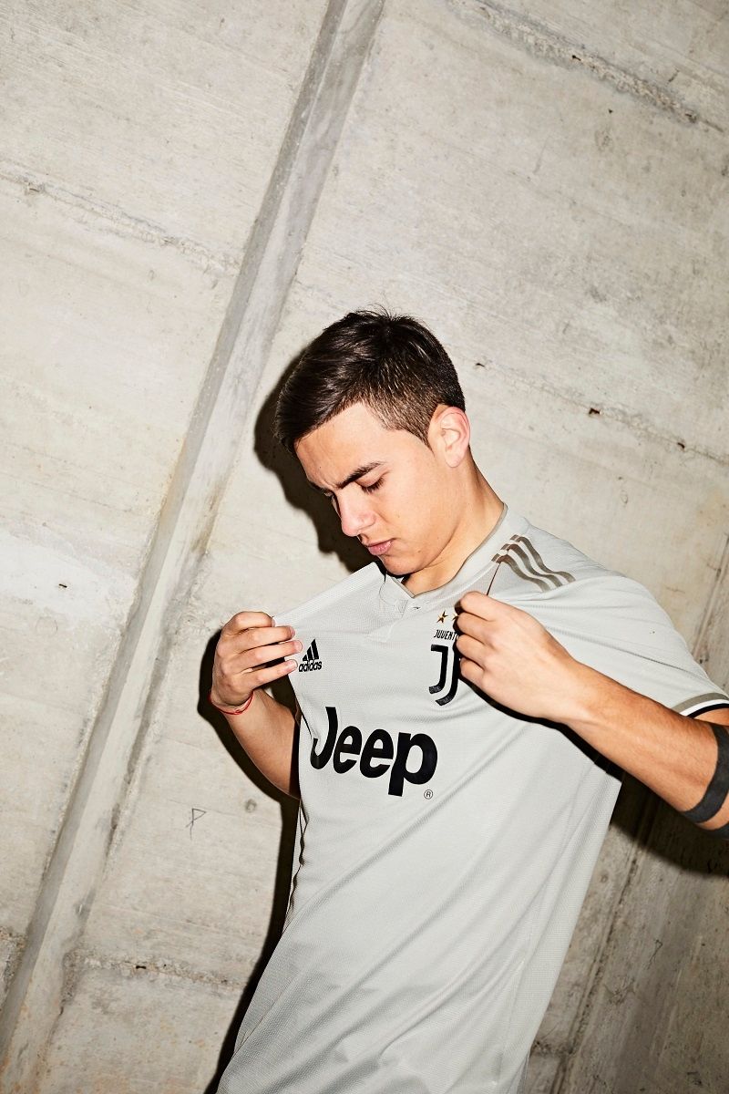 Juventus Away Kit 2018/2019