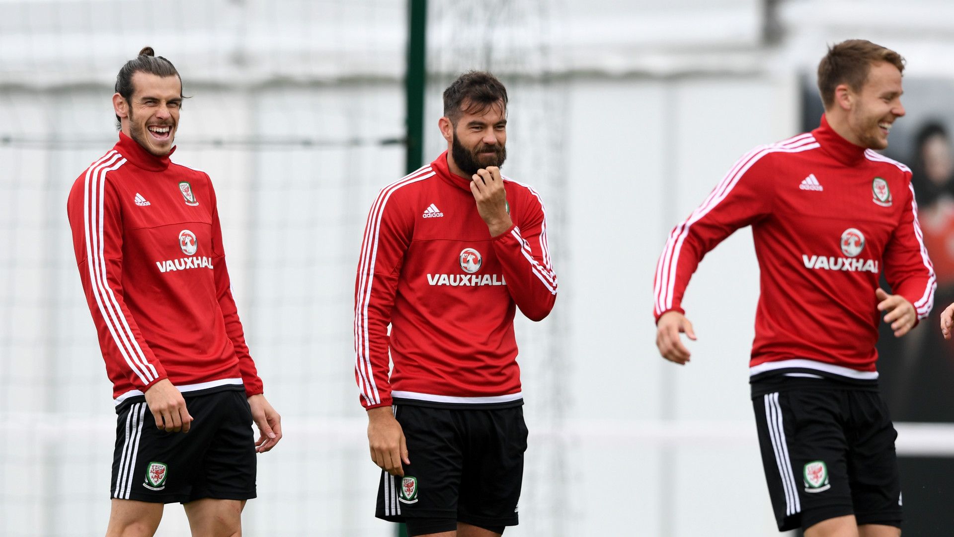 GARETH BALE WALES TRAINING SESION EURO 2016 06132016