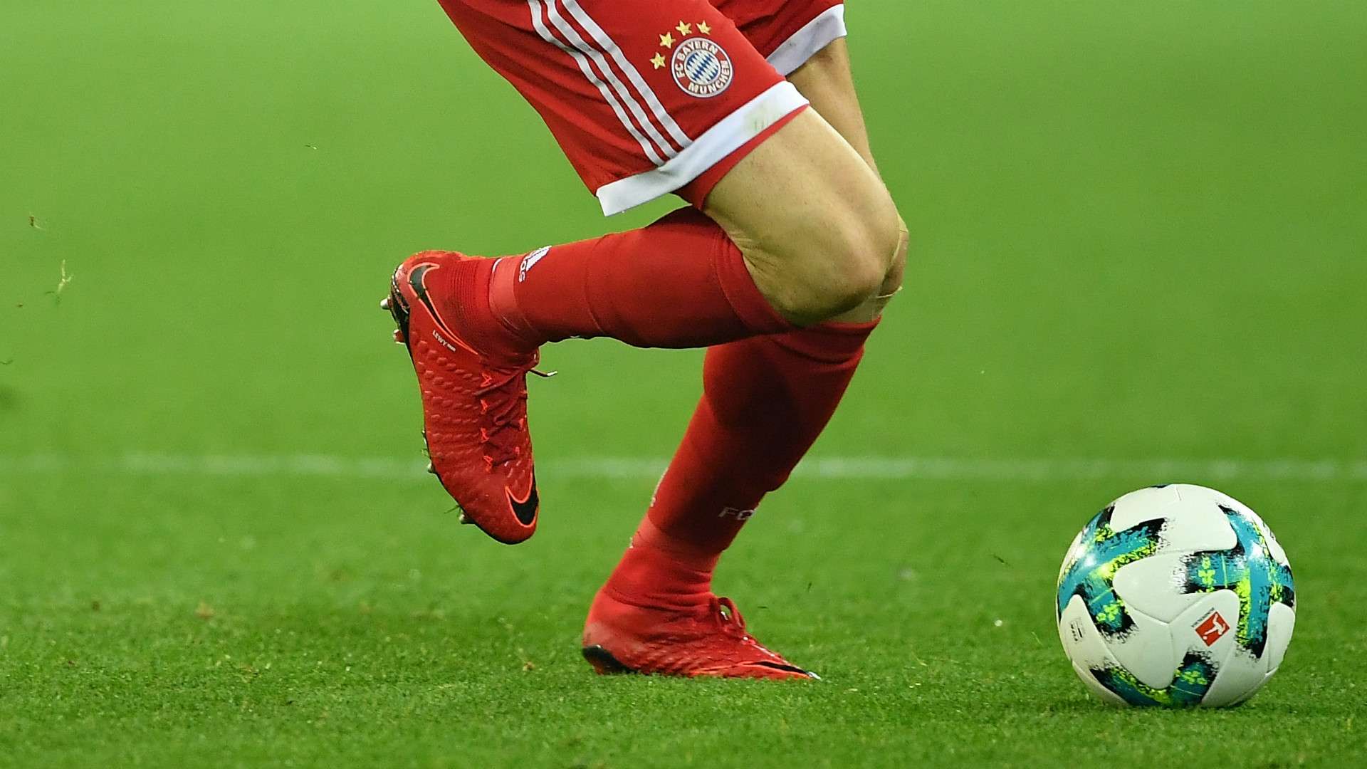 Robert Lewandowski boots