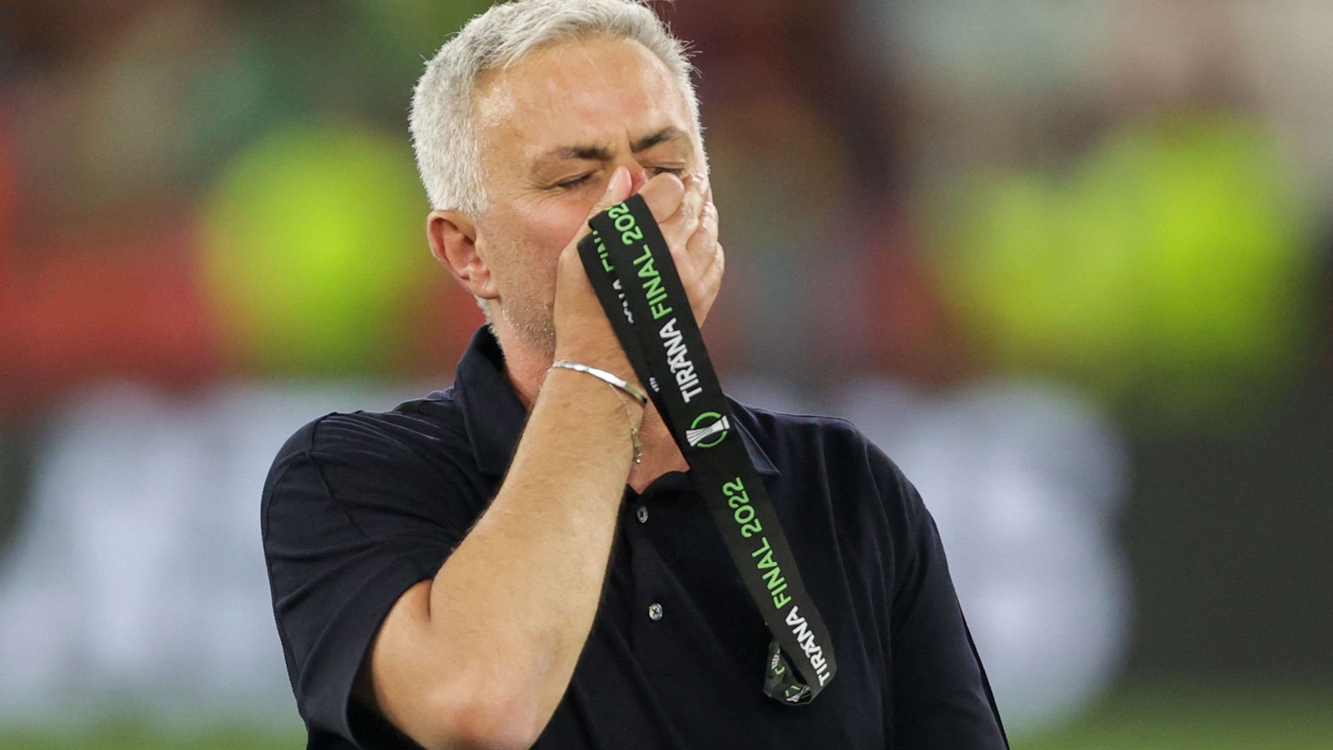 Mourinho Roma celebrating Conference League