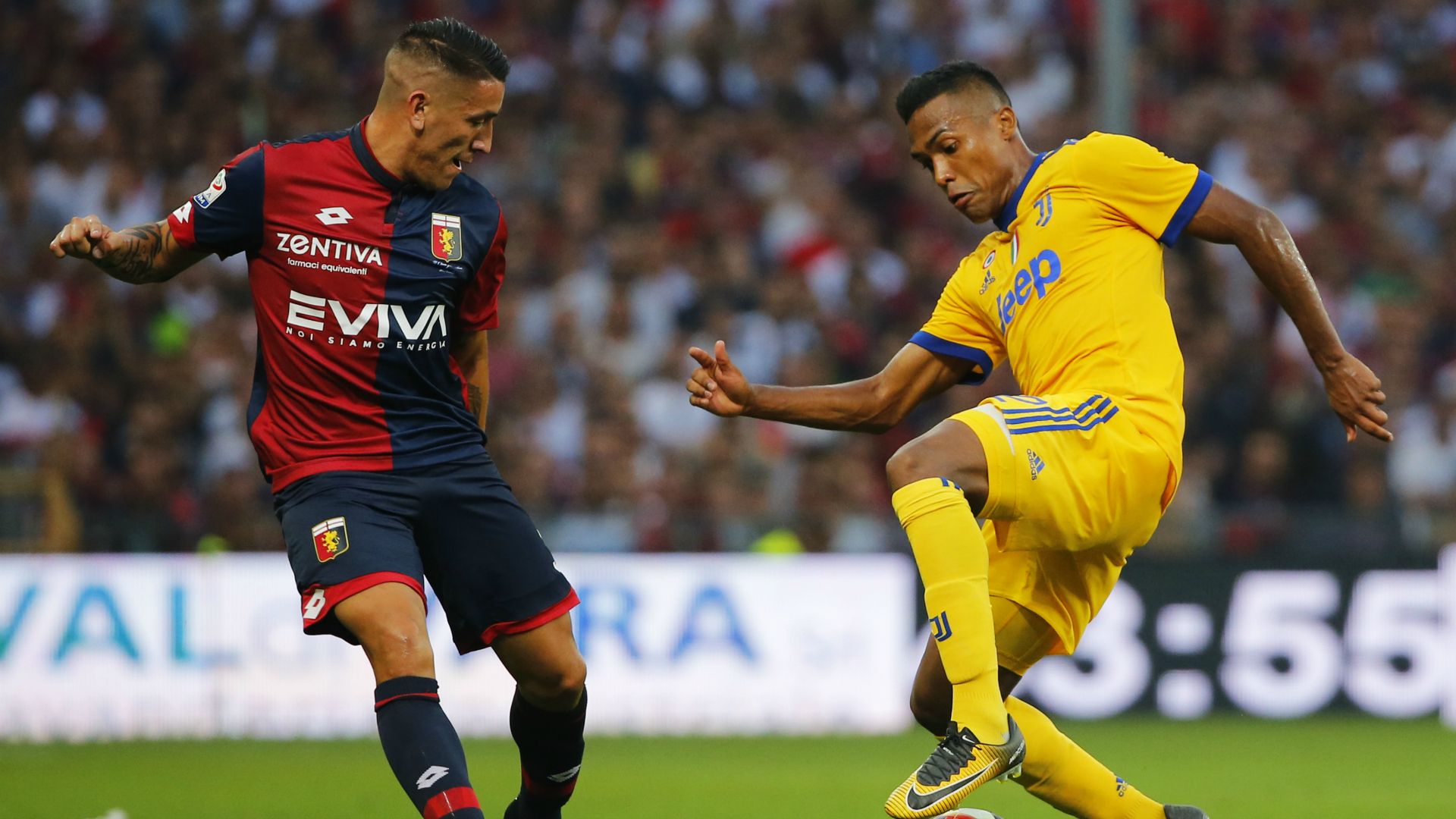 Ricardo Centurion Alex Sandro Genoa Juventus Serie A 08262017