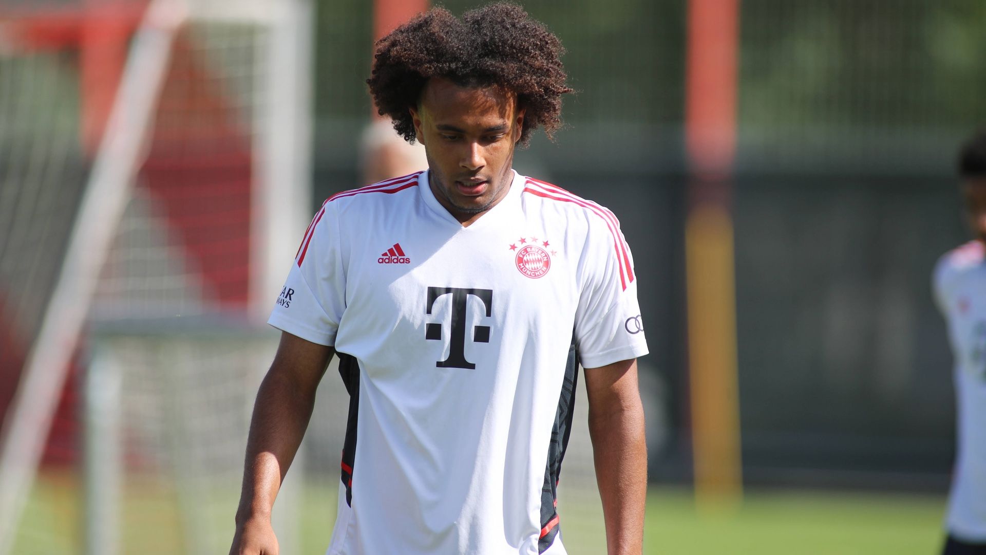 ONLY GERMANY Joshua Zirkzee FC Bayern 2022