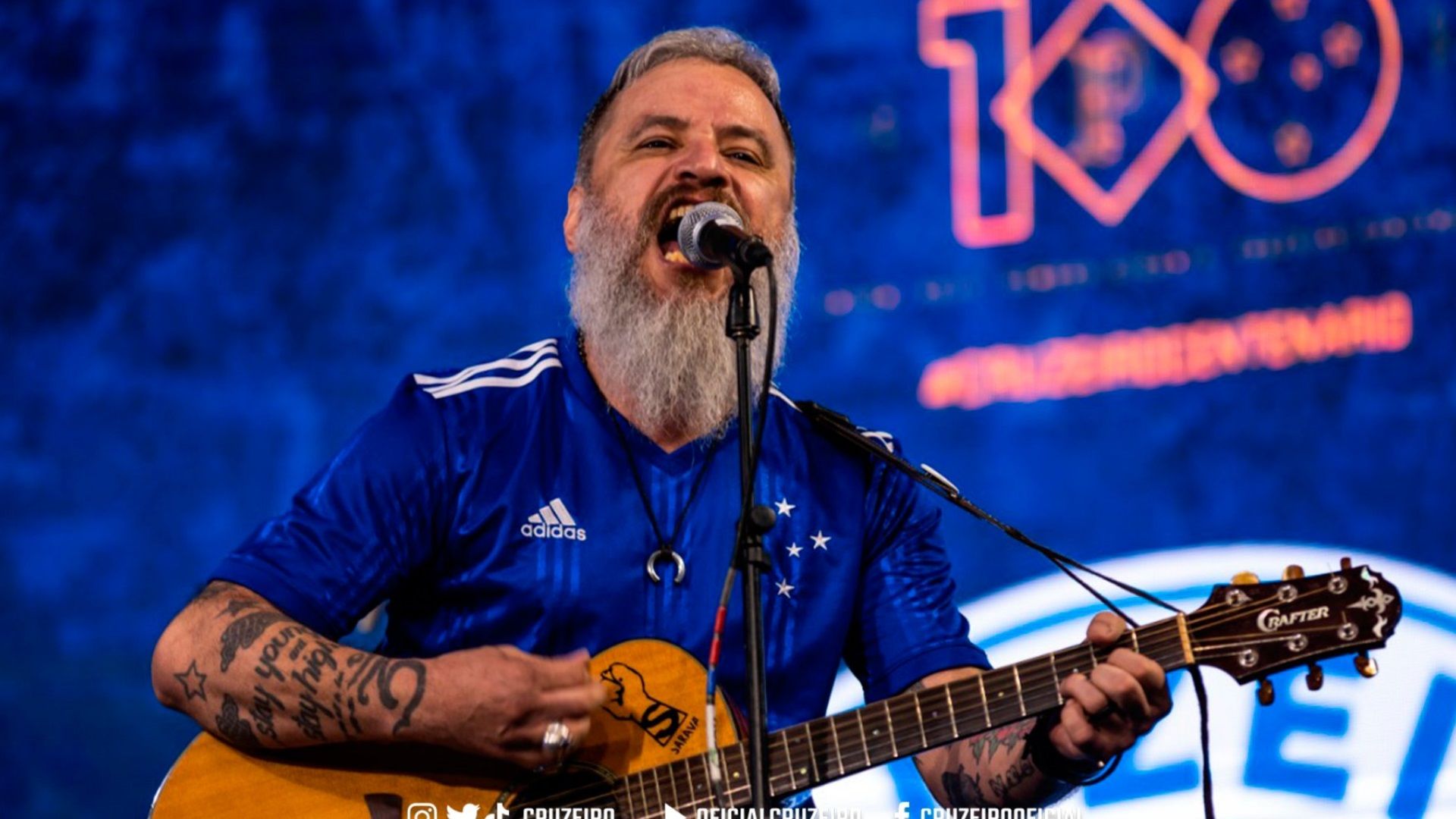 Maurinho Berrodagua, cantor