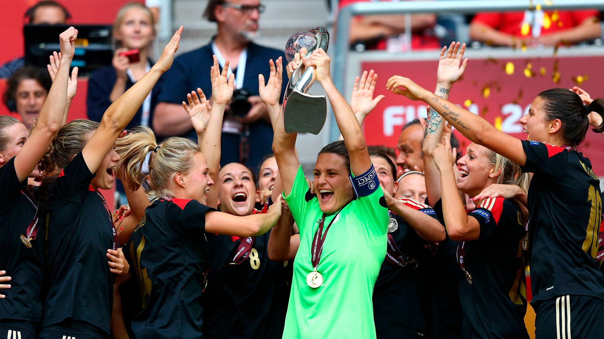 deutschland em europameister 2013 jubel trophäe