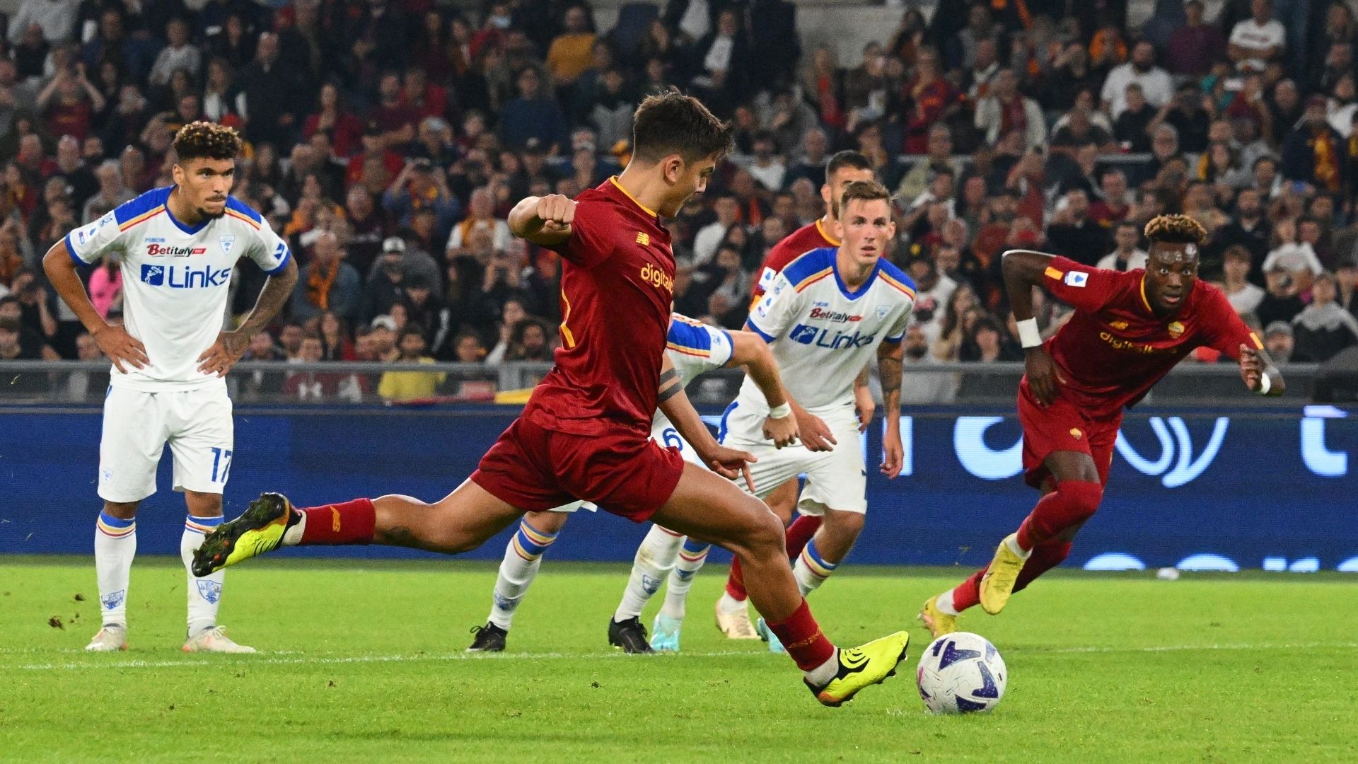 Dybala penalty Roma Lecce