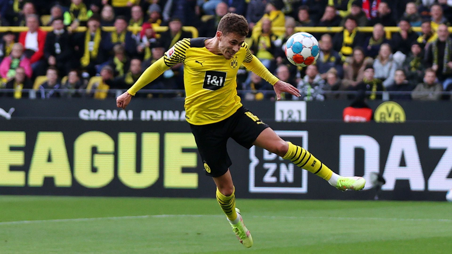 THORGAN HAZARD BORUSSIA DORTMUND BUNDESLIGA 30102021