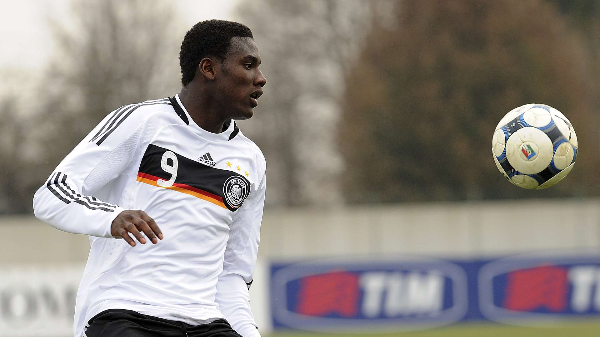 Peniel Mlapa DFB 2010