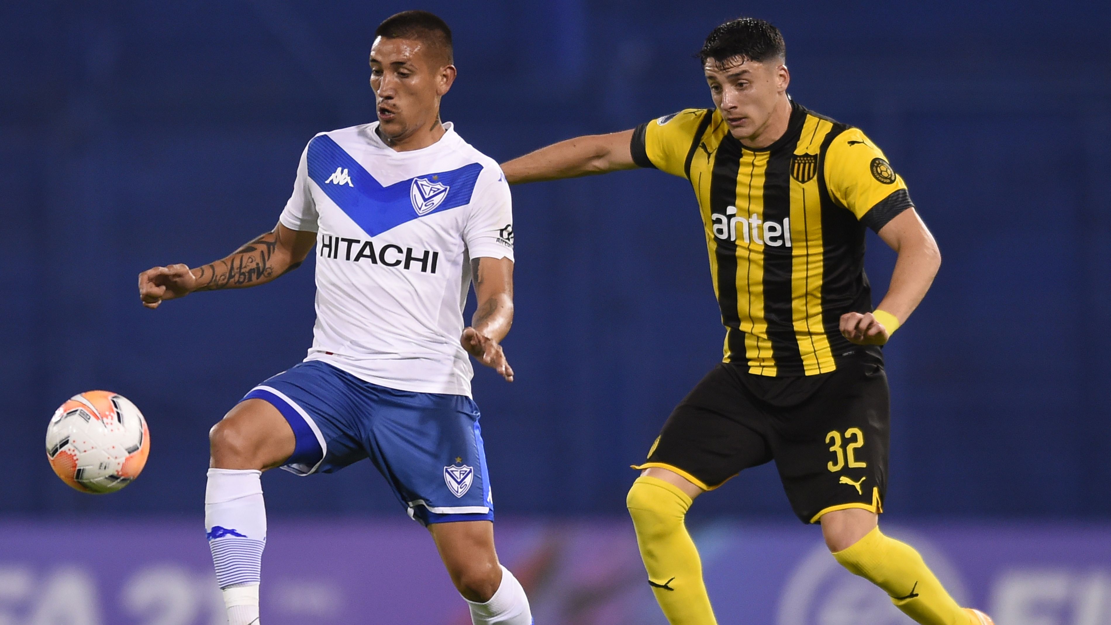 Ricardo Centurion Joaquin Piquerez Velez Peñarol Copa Suidamericana 28102020