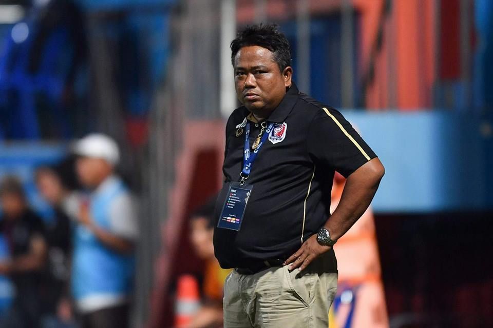 จเด็จ มีลาภ