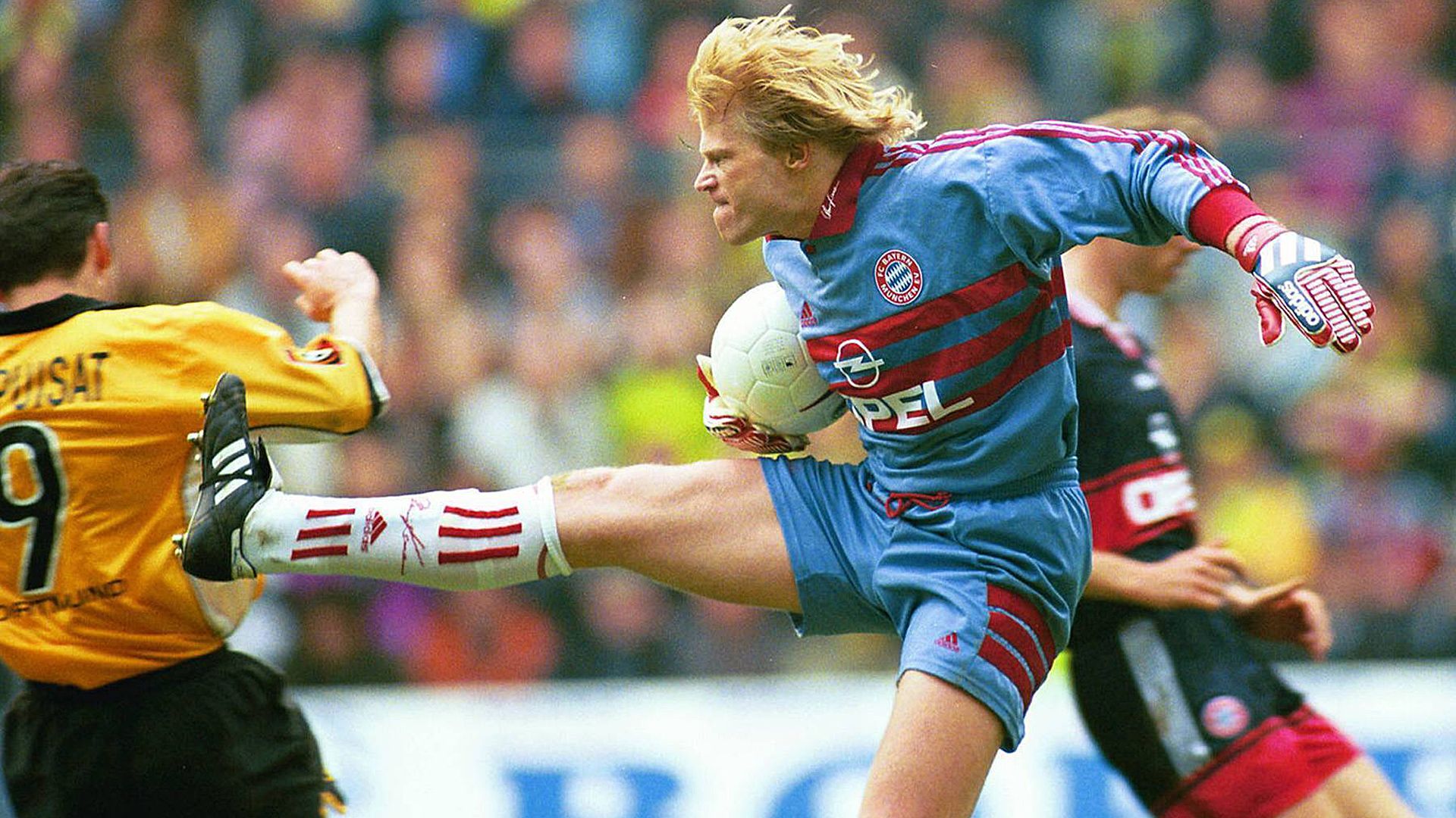 Oliver Kahn Bayern Chapuisat Dortmund 04031999