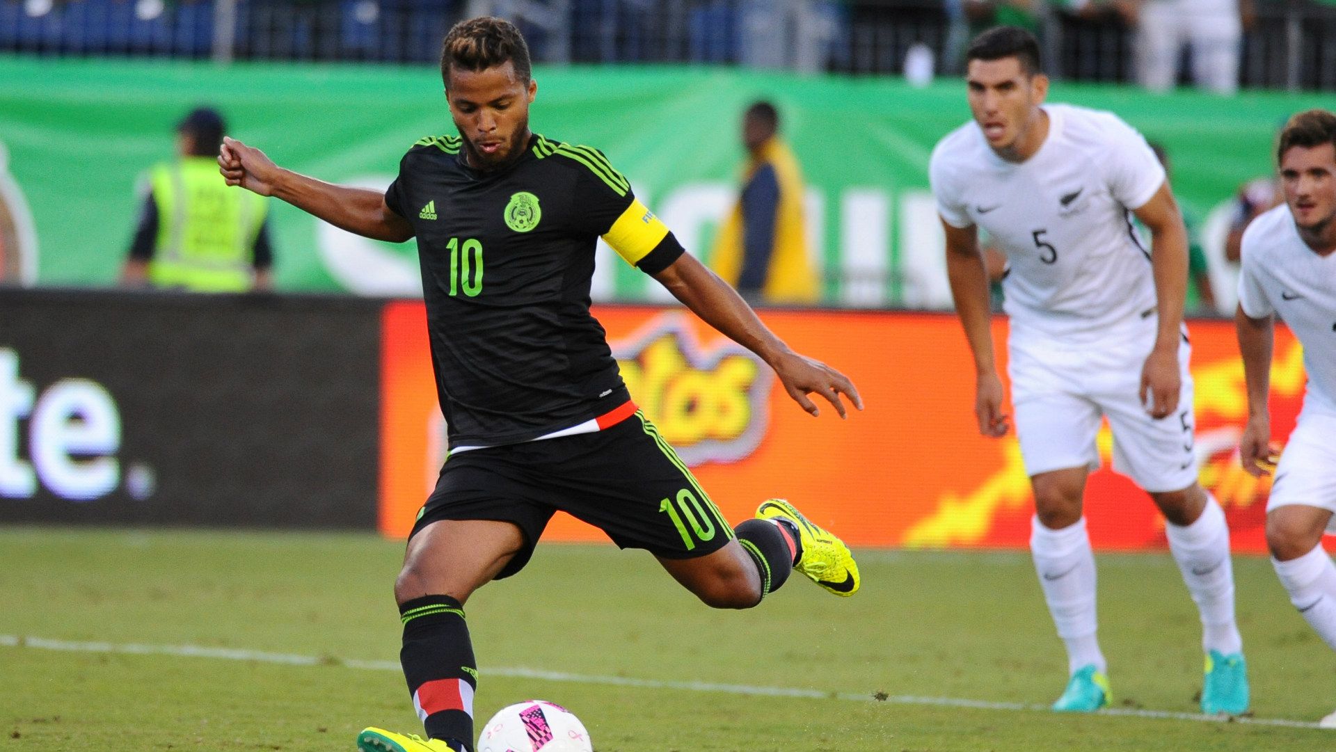 Giovani Dos Santos Mexico New Zealand friendly 10082016