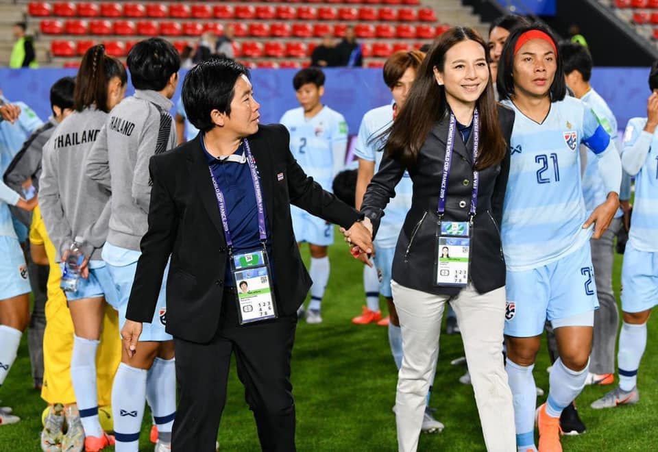 นวลพรรณ ล่ำซำ