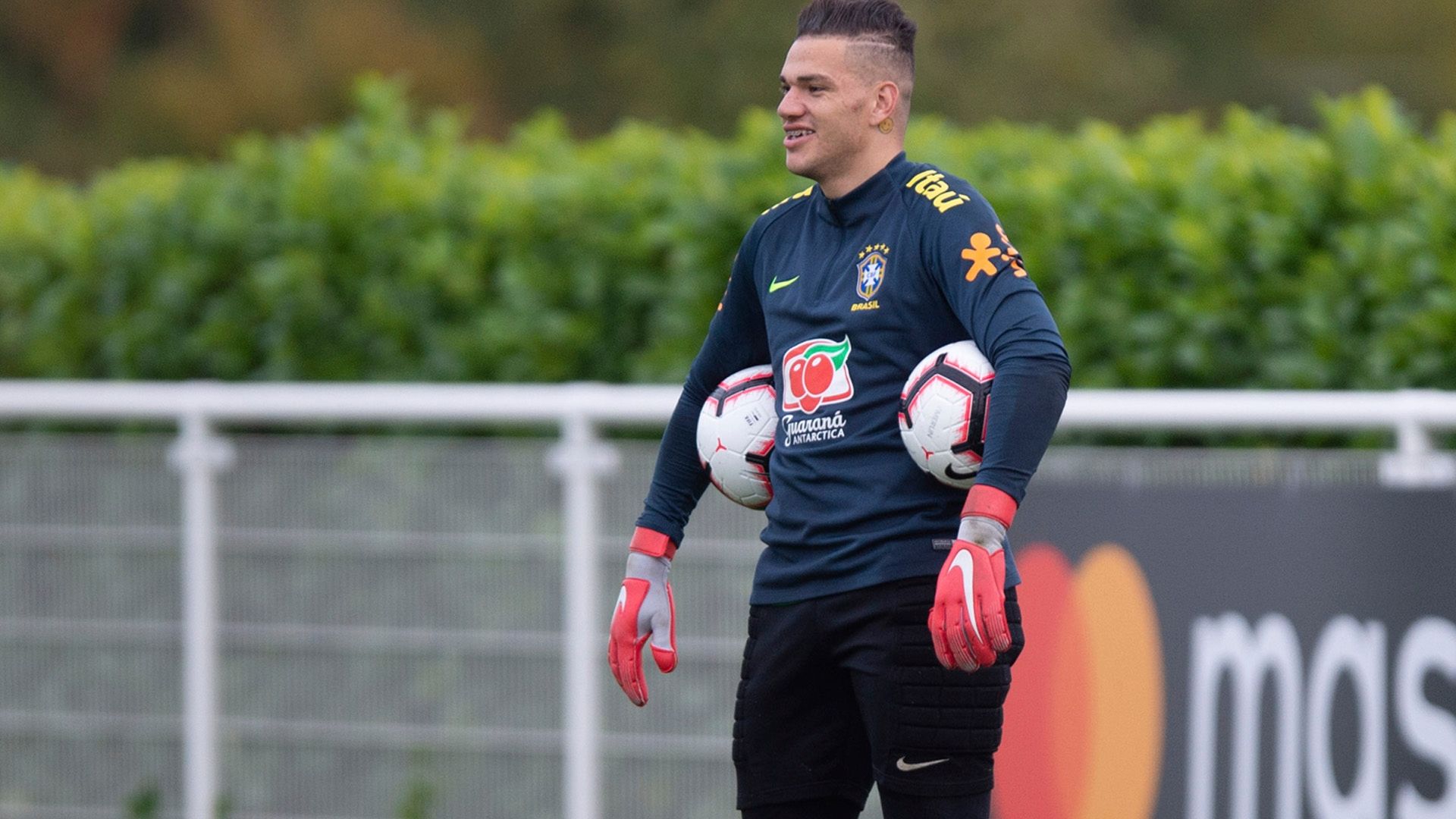 Ederson Brasil amistoso 09 10 18