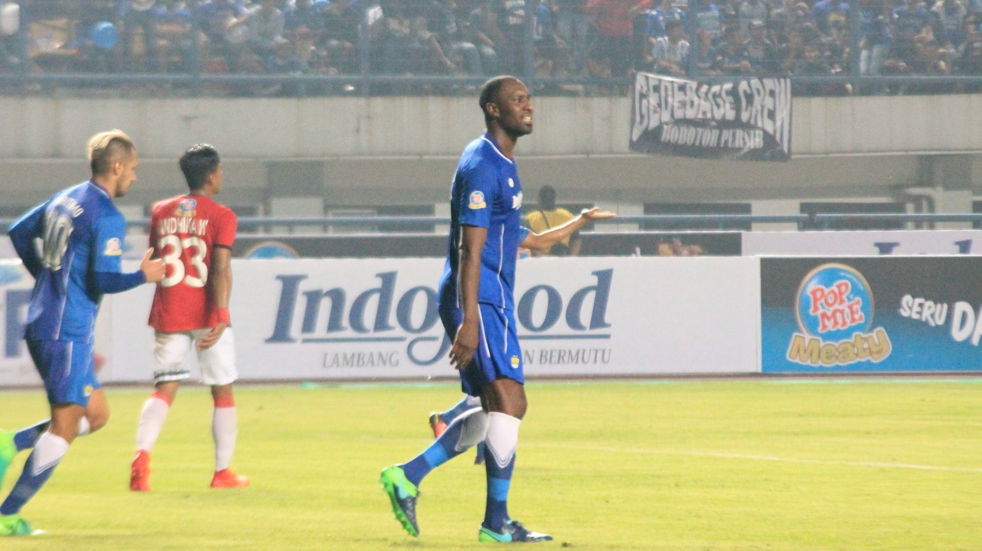 Galeri Michael Essien & Carlton Cole