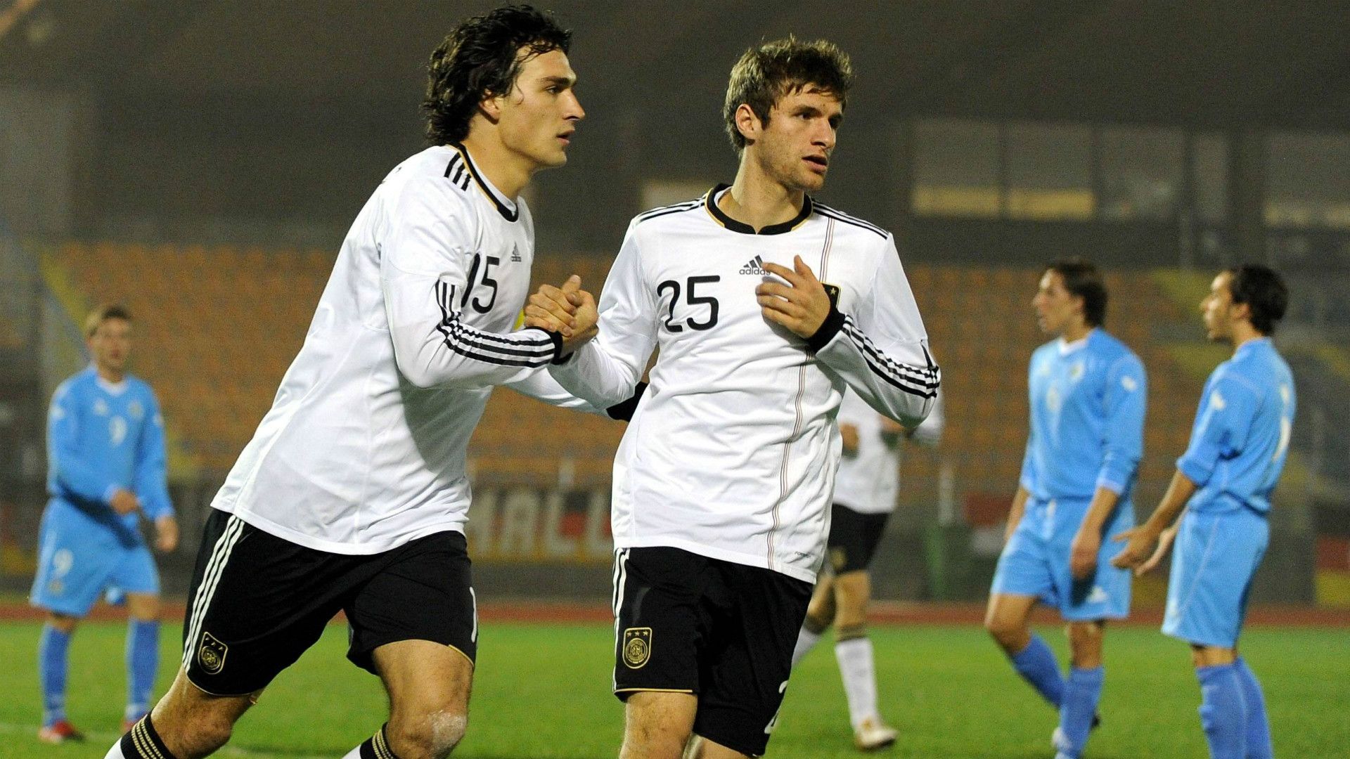 ONLY GERMANY Mats Hummels Thomas Müller 2009